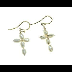 Pearl earrings gold plated on 925 sterling silver